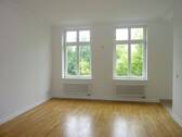 Wohnen - Frei ab 1.12.25 * Exklusive 2-Zimmerwohnung mit stilvollem Erker im Bachviertel - Zentrum-West!