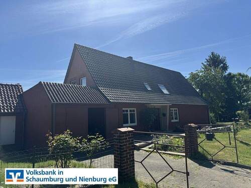 Ansicht v Nordwesten - Einfamilienhaus mit ELW und viel Wohlfühlpotential