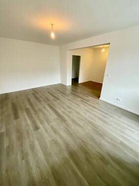 Wohnzimmer - 2 Zimmer Etagenwohnung in Celle