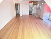Wohnzimmer mit Küchenbereich* - 