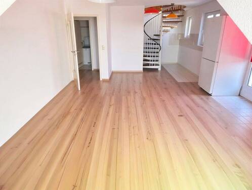 Wohnzimmer mit Küchenbereich* - 