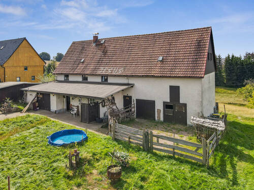 Außenansicht Haus a (1. Eingang) - 6 Zimmer Bauernhaus, Landhaus zum Kaufen in Neustadt