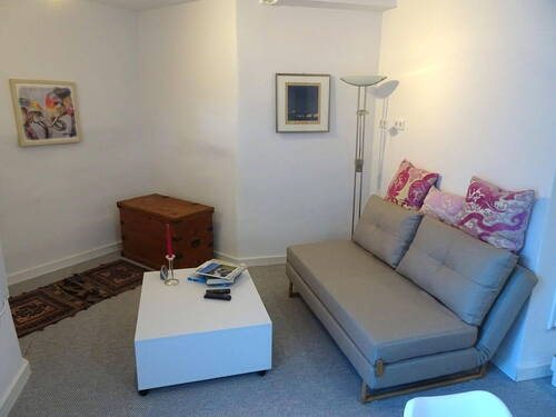 Wohnzimmer mit Schlafsofa - 