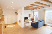Diele und Wohnzimmer - Düsseldorf-Unterbilk - Lichtdurchflutete Dachgeschosswohnung mit zwei Terrassen und Aufzug