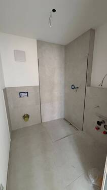 Musterbad.JPEG - 2 Zimmer Etagenwohnung in Landshut