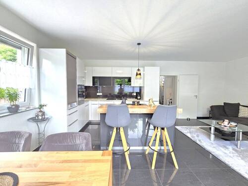 Bild 2 - 3 Zimmer Etagenwohnung zum Kaufen in Hilzingen