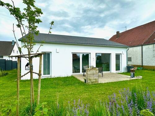 Gartenansicht neu - Neuwertiges KfW-55-Haus sucht neuen Eigentümer