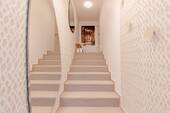 Treppenaufgang - 3 Zimmer Etagenwohnung zum Kaufen in Frankfurt am Main