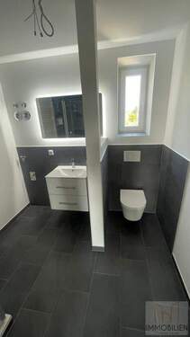 OG: Badezimmer - 
