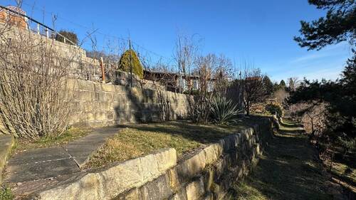 Grundstück/ Terrassen - 