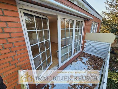 Balkon mit Markise - 3 Zimmer Etagenwohnung in Achim