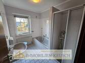 Dusch- und Wannenbad - 