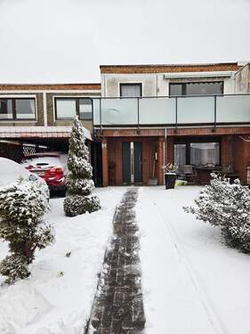 Eingang_ - Reihenmittelhaus in ruhiger Wohnlage und großem Garten