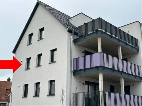 Ansicht Südost - Neuwertige 4-Zimmer Wohnung mit großem Balkon