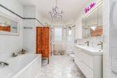 Badezimmer in Maisonettewohnung - Mehrfamilienhaus, Wohnhaus mit 371,00 m&sup2; in Berlin zum Kaufen