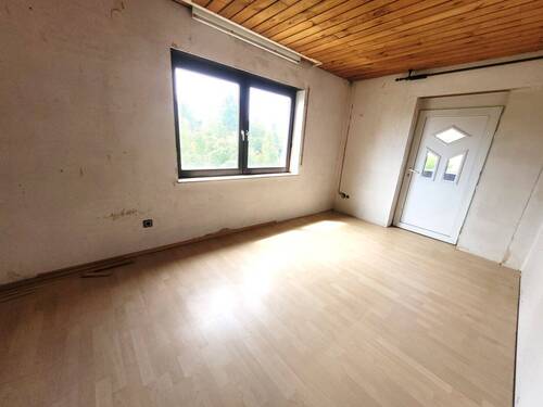Zimmer im Dachgeschoss - 