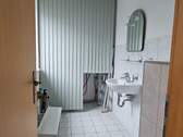 Hausanschlussraum mit Heizung und Gäste-WC - 