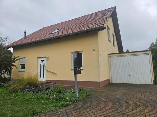 Aussenansicht - 4 Zimmer Einfamilienhaus zur Miete in Senftenberg