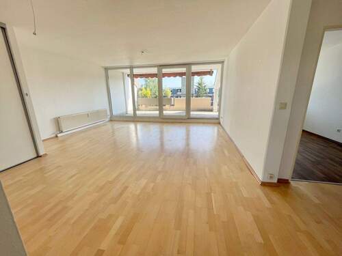 Wohnzimmer.jpg - N-Langwasser! 3-ZW, 95 m², mit Fernblick, sehr großem terrassenähnlichen Balkon, Einbauküche, 5.OG mit Aufzug