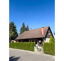 Familienfreundliches Einfamilienhaus mit Garten und Garage - Pforzheim Südoststadt