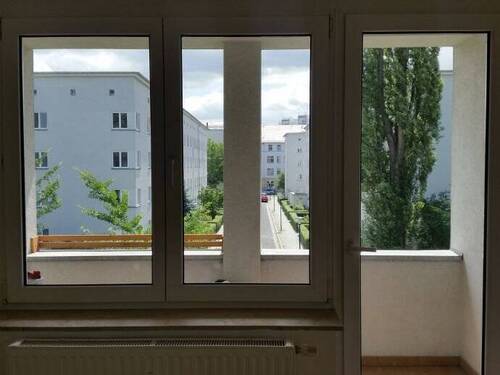 Kinderzimmer od Büro mit Zugang Loggia - 