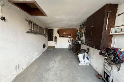 Garage - 
