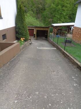 Die Garagenzufahrt - 