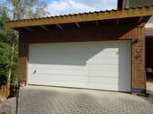Die Doppelgarage am Haus - 