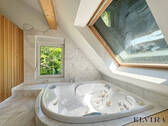 Wellnessbereich mit Sauna,Whirpool und Dusche - 