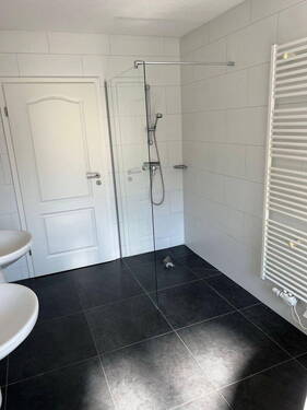 Bild 3 - 8 Zimmer Reihenendhaus in Kaiserslautern