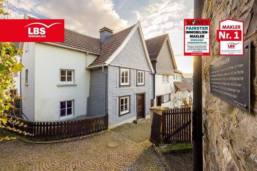 Außenansicht - 5 Zimmer Einfamilienhaus zum Kaufen in Arnsberg