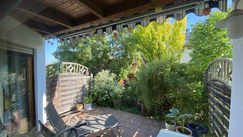 Terrasse Richtung Süden - Doppelhaushälfte mit 173,00 m&sup2; in Lauf zum Kaufen