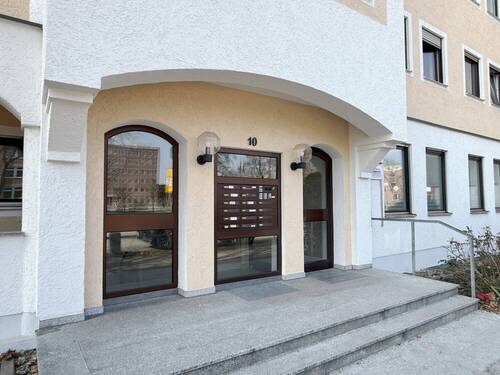 Eingang - 4 Zimmer Büro in Landshut