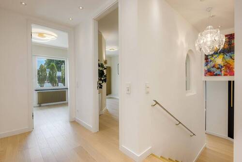 Treppe Richtung Wohn-Bereich - 