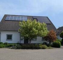 Hochwertige EG-Wohnung in ruhiger Wohnlage(EBK, 2PKW SP, Kamin, Wintergarten) - Swisttal Heimerzheim