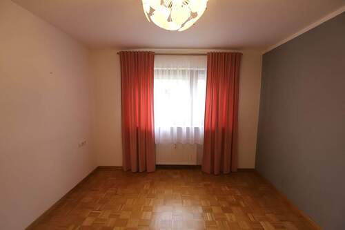 Zimmer links - 