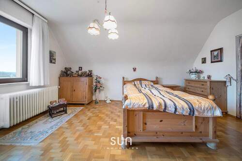 SCHLAFZIMMER 2 - 