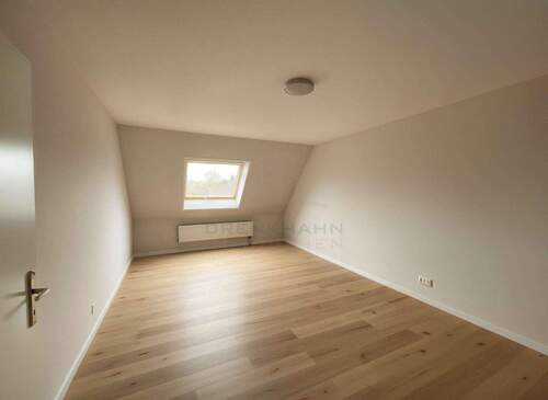 Zimmer groß OG - Modernisierungsvorschlag - 