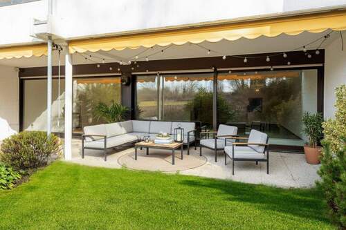 Terrasse - 3-Zimmer-Wohnung in Hanglage mit Terrasse & kleinem Garten in Dreieichenhain