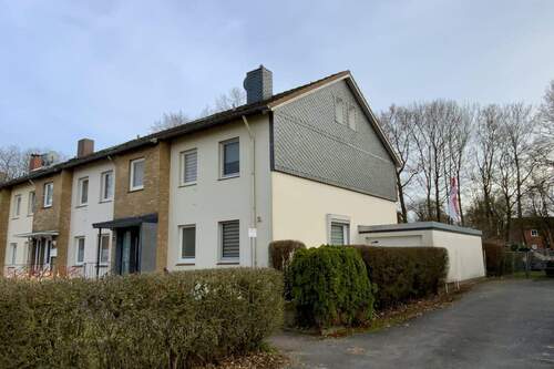 Straßenansicht - Reihenendhaus mit 116,70 m&sup2; in Lübeck zum Kaufen