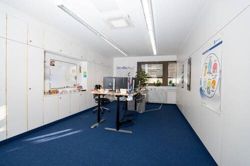 Büro 13 - 