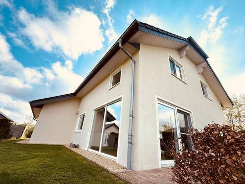 59. Hausansicht - *** SCHMUCKSTÜCK in der EIFEL *** ! 1A * TRAUMHAUS in TRAUMLAGE bei Prüm-Buchet * Grenze Belgien * Luxemburg * Niederlande* 1A energetisch *** modern
