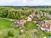 Grundstück und unmittelbares Umfeld westlich - 