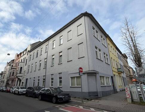Aussenansicht - KR: 6-PARTEIENHAUS MIT MIETSTEIGERUNGSPOTENZIAL ZU KAUFEN