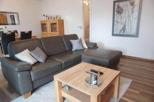 Wohn-/Esszimmer - 