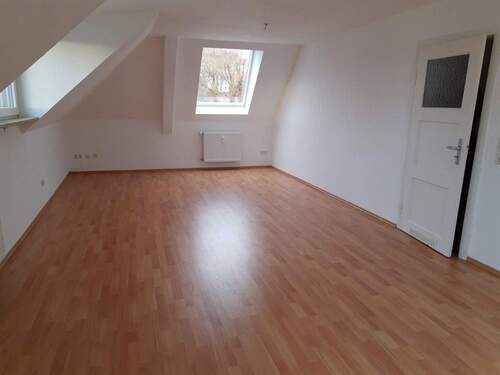 Wohnzimmer - 2 Zimmer Etagenwohnung in Zweibrücken