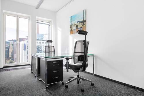 Property Image 1 - Privater Büroraum für 5 Person in Regus Nymphenburger Höfe