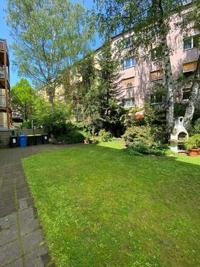 Garten im Innenhof.JPG - 