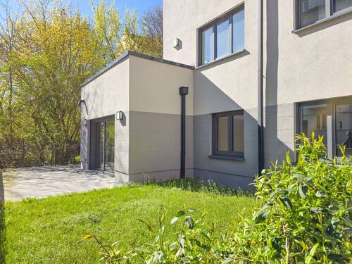 Terrasse mit Garten - 