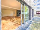 Wohnbereich mit Terrassenzugang - 